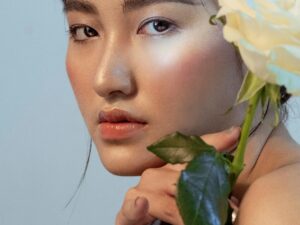 बिना पैसा खर्च किए पाएं साफ़ त्वचा: 5 कोरियन DIY राज़ जो सचमुच काम करते हैं!