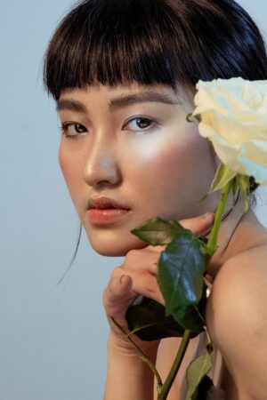 बिना पैसा खर्च किए पाएं साफ़ त्वचा: 5 कोरियन DIY राज़ जो सचमुच काम करते हैं!