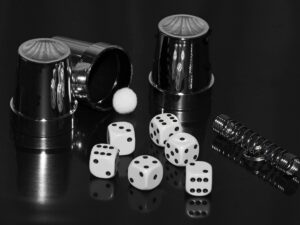 dice, hat trick, bullet, cup, guess, secret, magic trick, conjure up, black-and-white, shine, metal spiral, magic, magician, happiness, guess, magic trick, magic, magician, magician, magician, magician, magician 50 सबसे पेचीदा मनोवैज्ञानिक ट्रिक्स जो आपके सोचने के तरीके को हमेशा के लिए बदल देंगी!