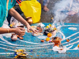 मकर संक्रांति 2026: सूर्य का उत्तरायण गमन और मकर राशि में प्रवेश; जानें तिथि, मुहूर्त और आध्यात्मिक रहस्य