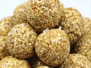 मकर संक्रांति 2026: तिल-गुड़ की मिठास और सेहत का राज; जानें महत्व और पारंपरिक रेसिपी